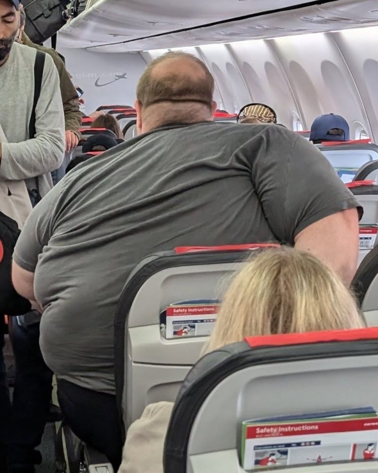 Viral Photo of Passenger on
